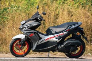 अगर स्कूटर में चाहिए बाइक जैसा दम और रफ्तार तो Yamaha Aerox 155 है आपकी परफेक्ट चॉइस!
