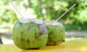 Coconut Water For Health: यहाँ से देखिए नारियल के पानी के अनेको फायदे