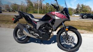 भारत में Kawasaki Versys-X 300 बाइक हुआ लॉन्च, सीधे Bullet को देगी टक्कर