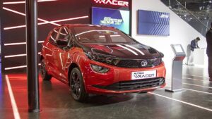 केबल ₹6.64 लाख में 5 स्टार सेफ्टी वाली Tata Altroz, लग्जरी इंटीरियर और पावर में भी बेहतर