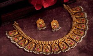 Gold Price Today: सोने के दामों में गिरावट से ग्राहकों को राहत, जानिए आज के ताज़ा रेट क्या है?