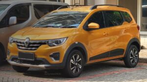 गरीबों के बजट में Renault Triber है बेस्ट, कम कीमत में जबरदस्त माइलेज