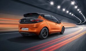 Tata Altroz 2025 लॉन्च – सिर्फ ₹6.89 लाख में जबरदस्त स्टाइल, पावरफुल इंजन और शानदार फीचर्स