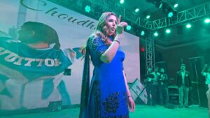 Sapna Choudhary का धमाकेदार डांस परफॉर्मेंस "पानी छलके 2" ने नोएडा में मचाया तहलका