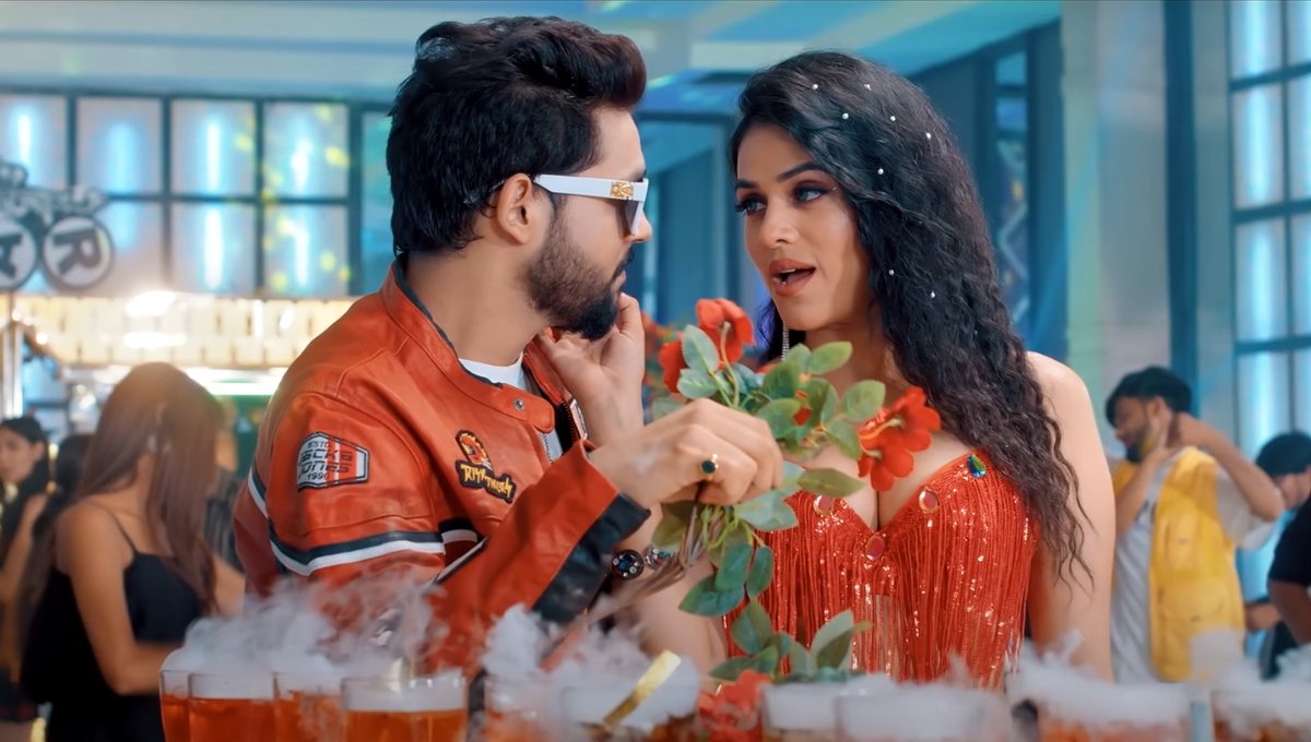 Bhojpuri Song: का नया धमाका Heroine Hayi Hum ने सबका दिल जीत लिया