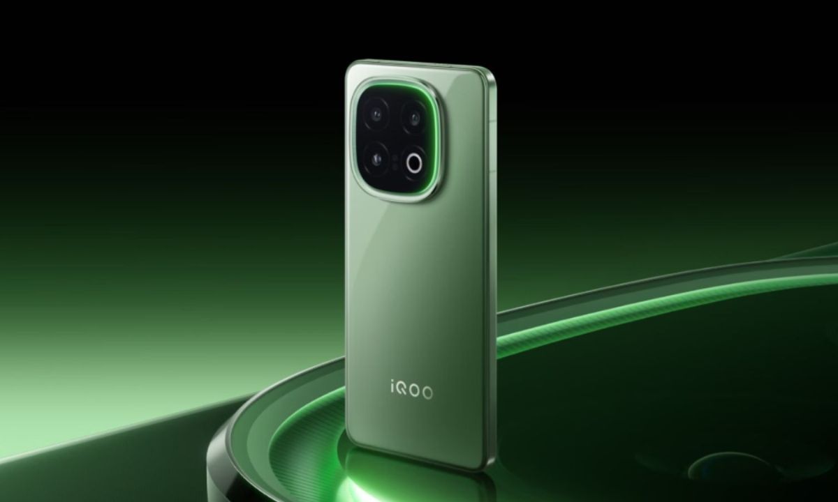 iQOO 13 Ace Green
