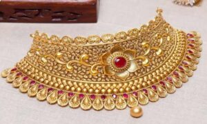 Gold Price Today: सोने के दाम में आई गिरावट से बाजार में हलचल, जानिए आज के ताज़ा दाम
