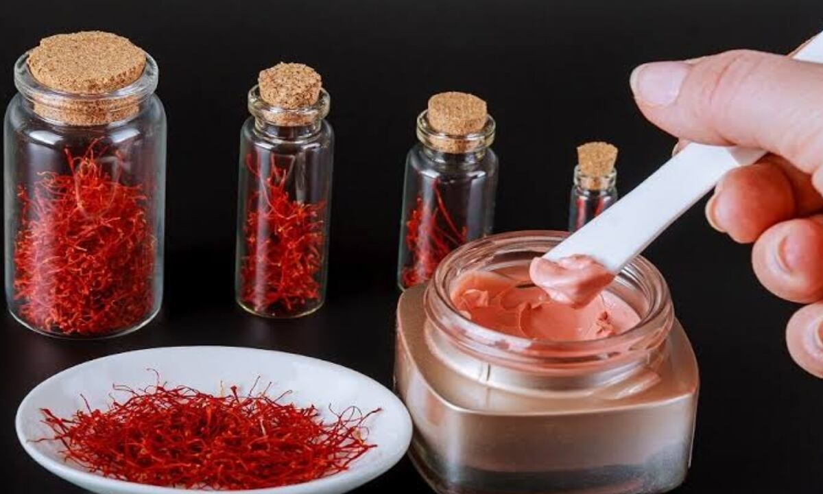 Kesar Malai Face Pack