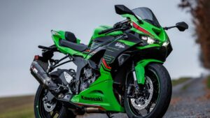 Kawasaki ZX-6R: दमदार इंजन और नए डिजाइन के साथ भारत में लॉन्च, जानें कीमत और फीचर्स